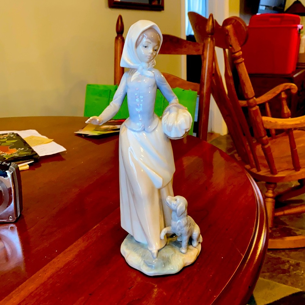 Lladro figure lady with puppy